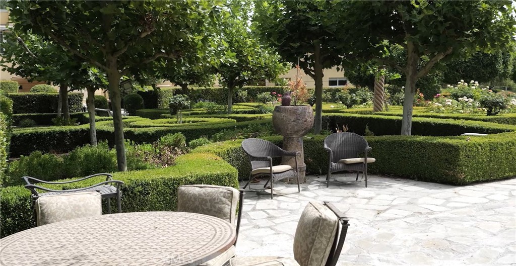 12950 N Willow Ave, Clovis, CA 93619