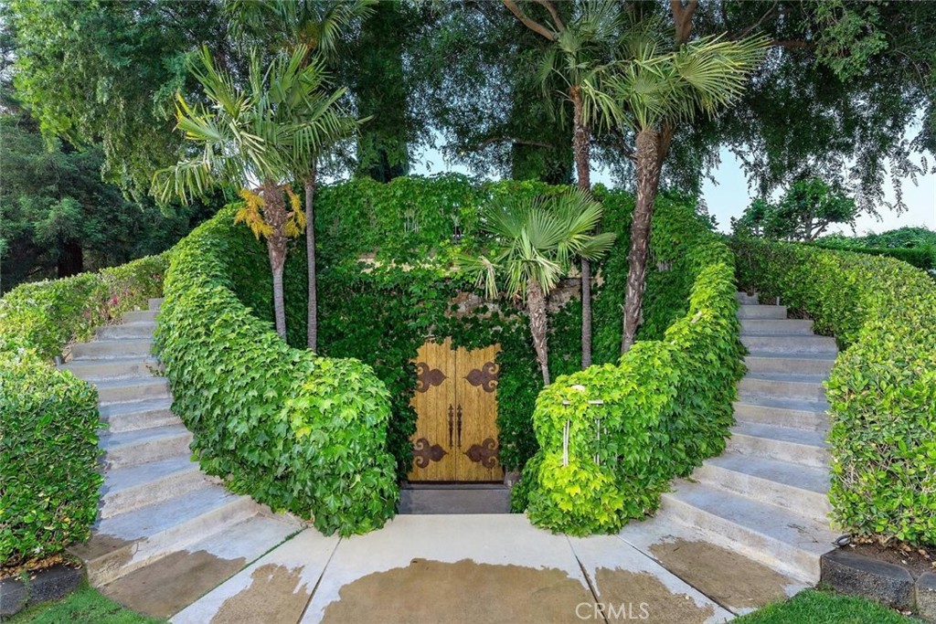 12950 N Willow Ave, Clovis, CA 93619