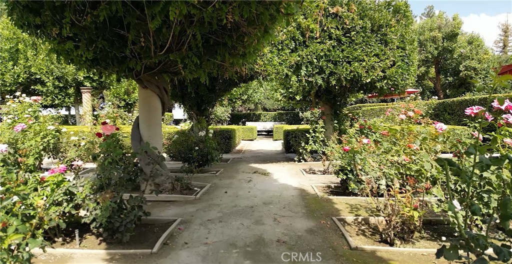 12950 N Willow Ave, Clovis, CA 93619