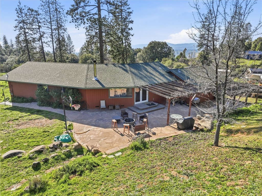 3868 Pinecrest Dr, Mariposa, CA 95338