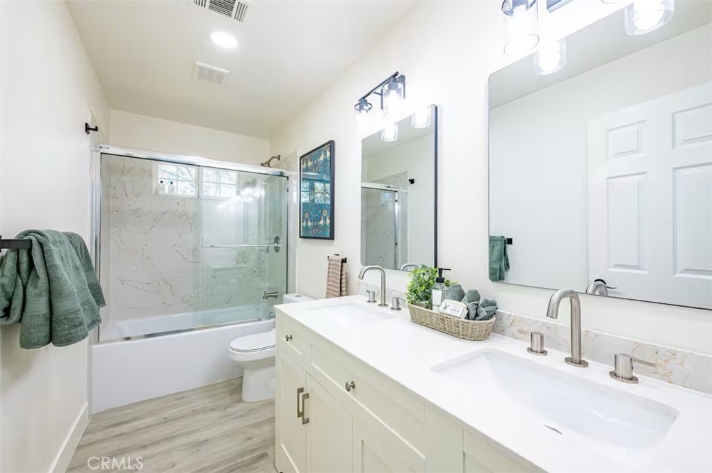 40202 Hillsborough Loop, Oakhurst, CA 93644