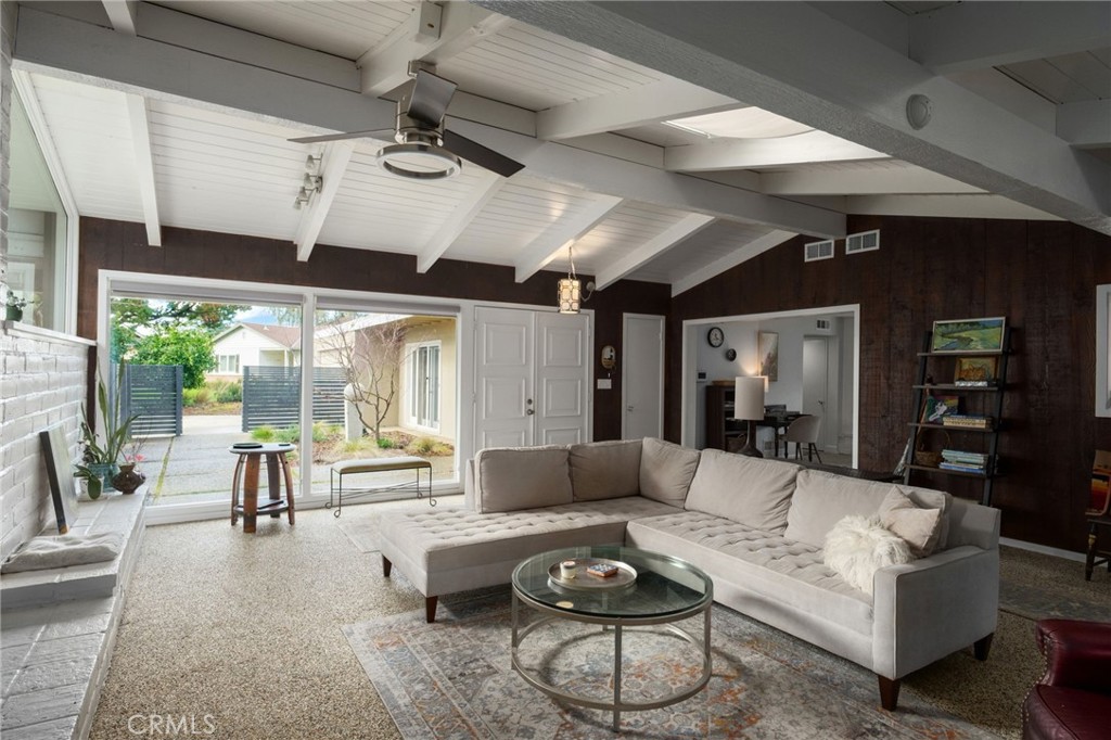 1264 W Celeste, Fresno, CA 93711