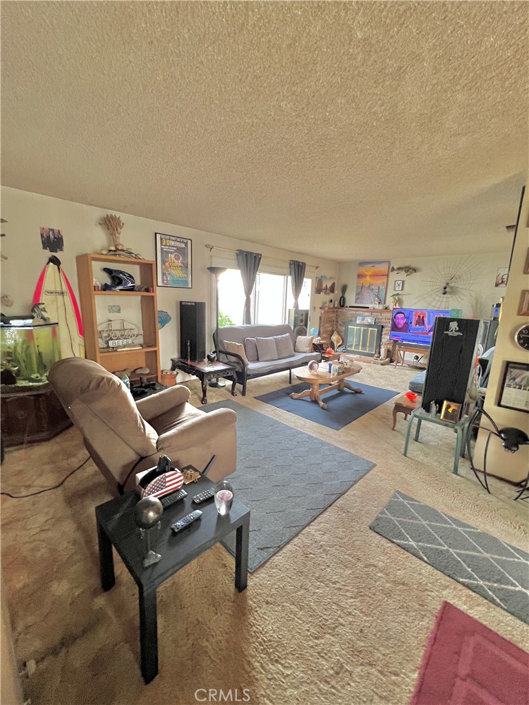 3823 E Holland, Fresno, CA 93726