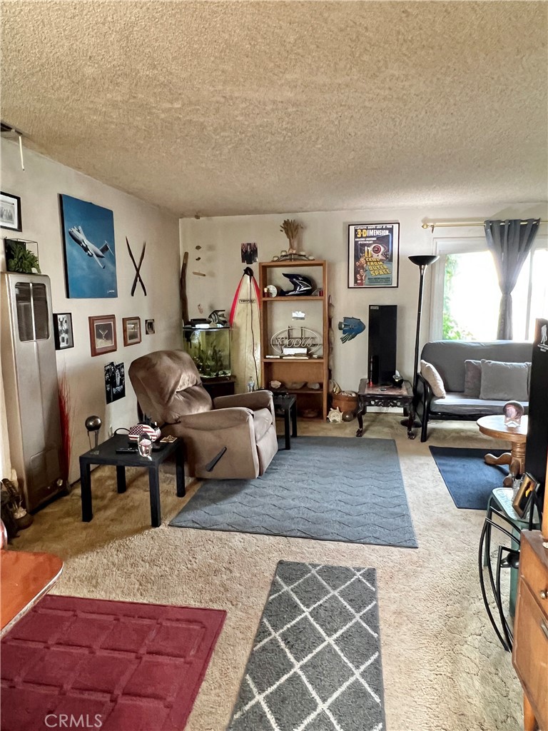 3823 E Holland, Fresno, CA 93726