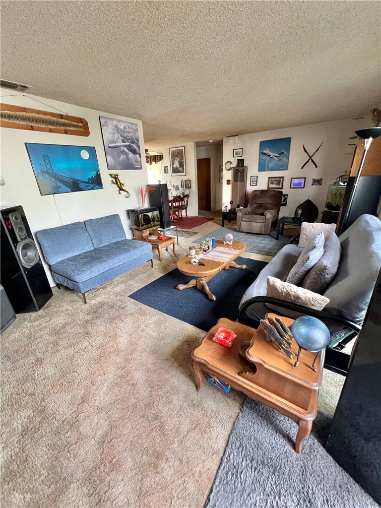 3823 E Holland, Fresno, CA 93726