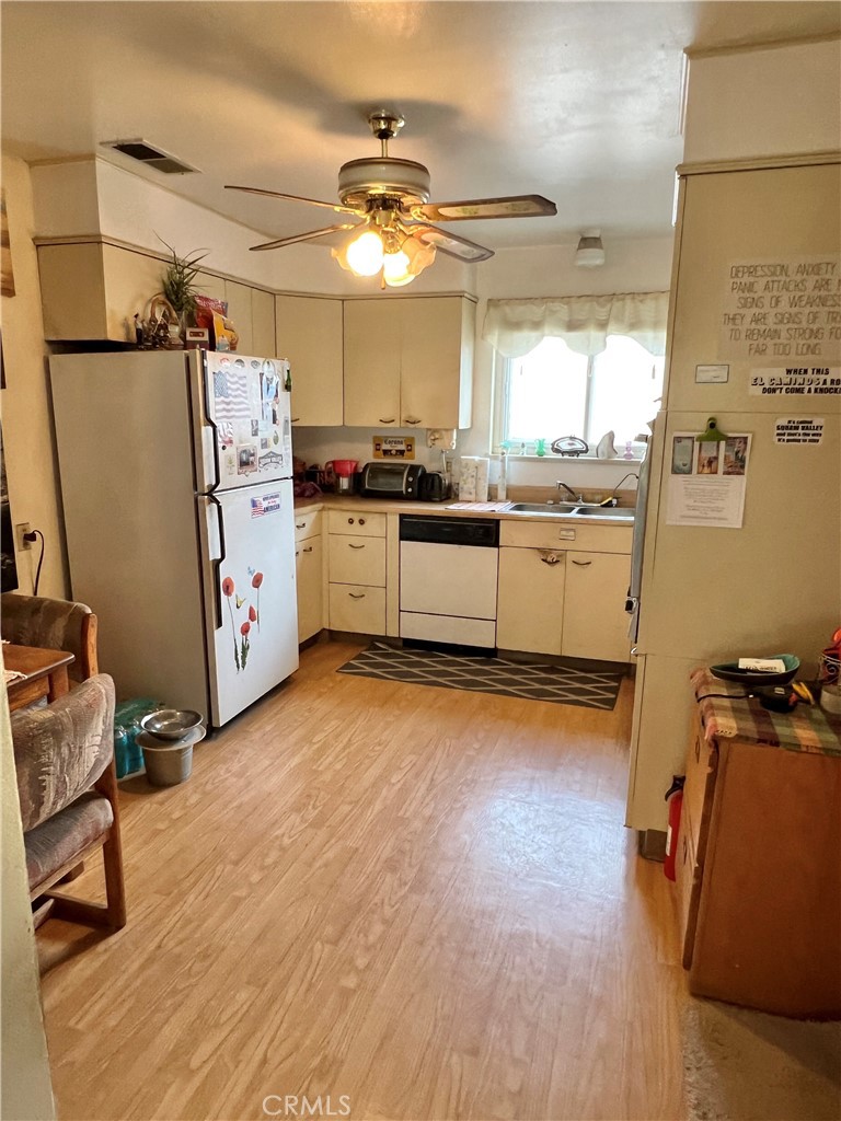 3823 E Holland, Fresno, CA 93726