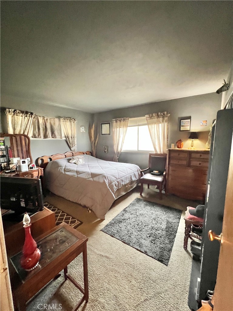 3823 E Holland, Fresno, CA 93726