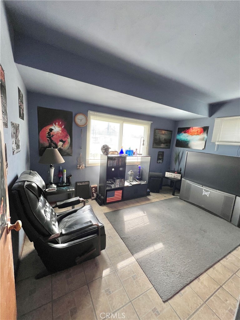 3823 E Holland, Fresno, CA 93726