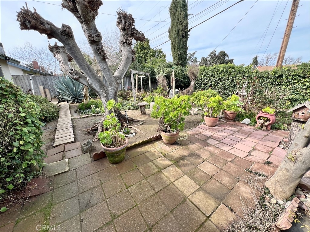 3823 E Holland, Fresno, CA 93726