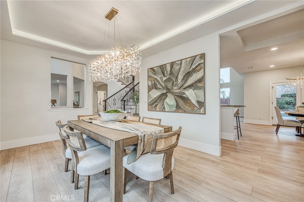 9381 N Woodmont Dr, Fresno, CA 93720