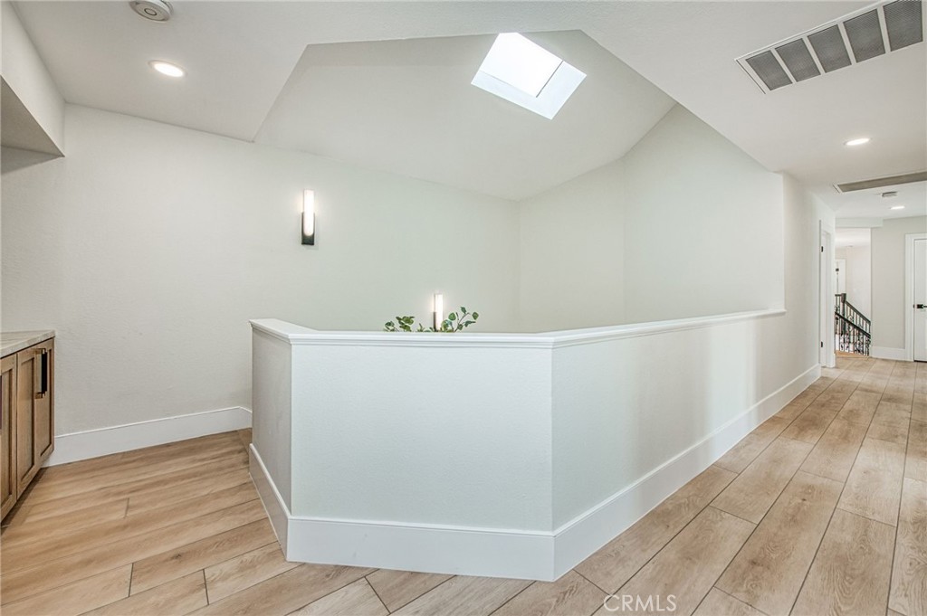 9381 N Woodmont Dr, Fresno, CA 93720