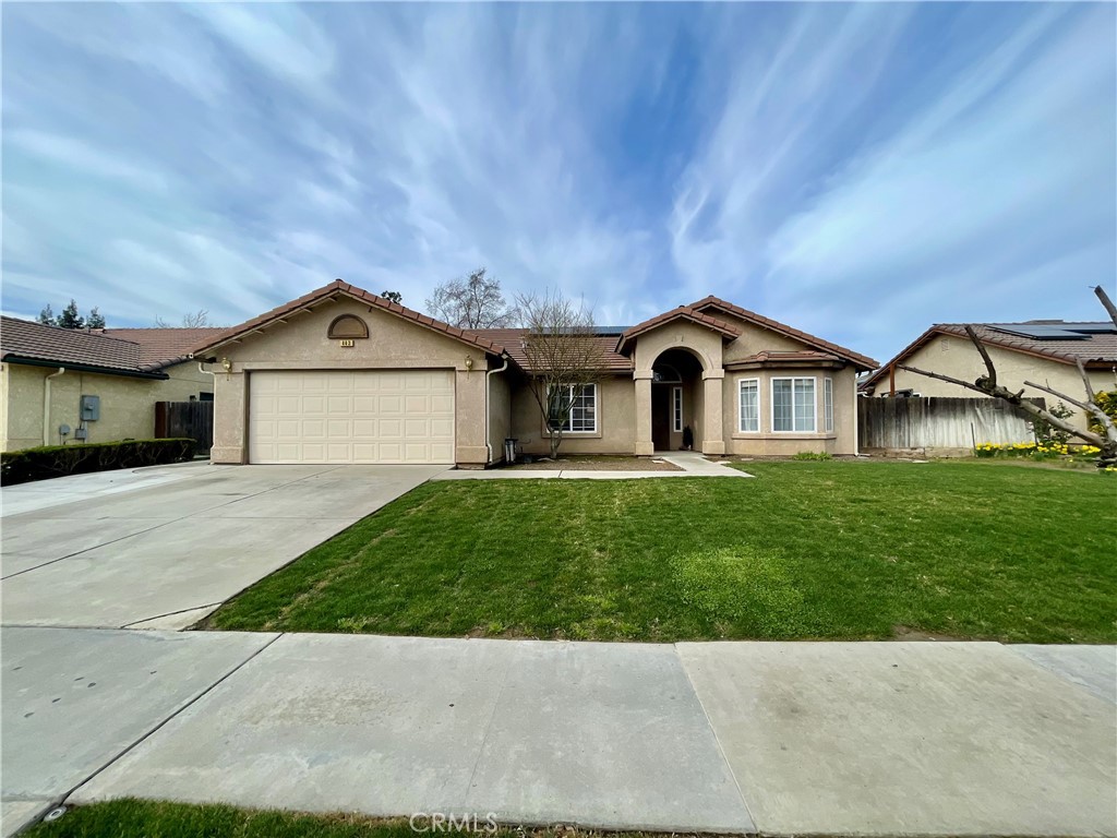 443 S Park, Kerman, CA 93630