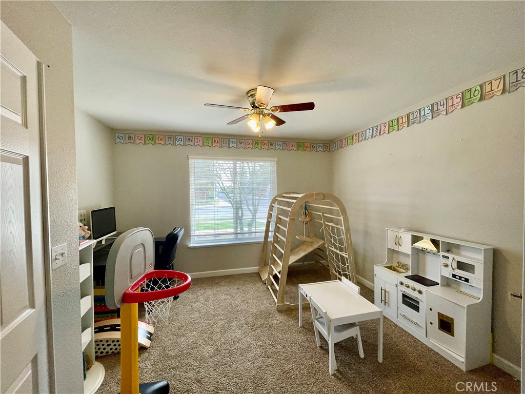 443 S Park, Kerman, CA 93630