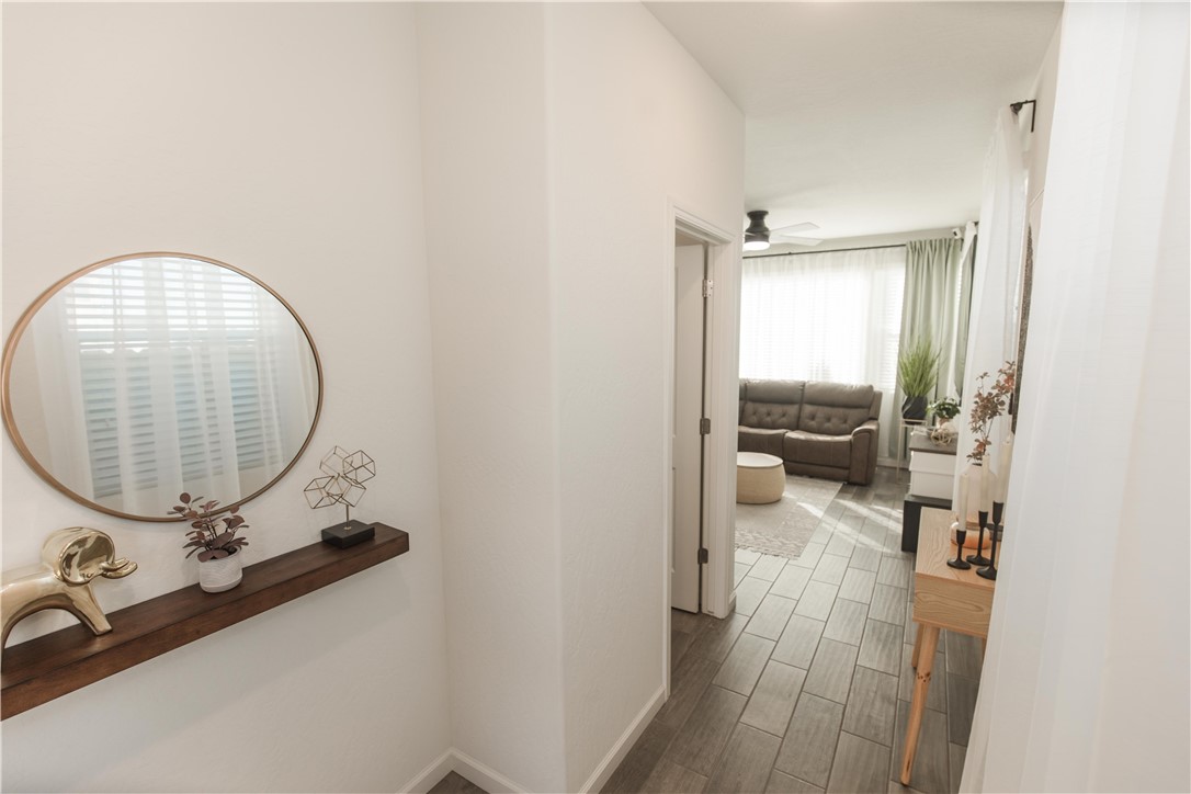 2020 N Ralph Ln, Clovis, CA 93619