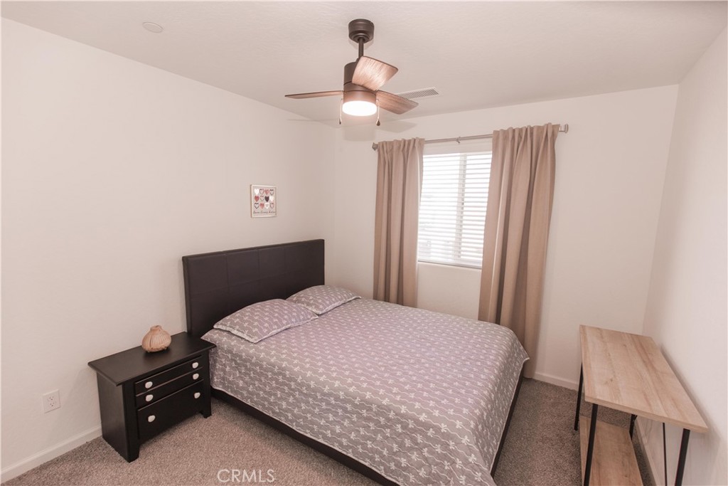 2020 N Ralph Ln, Clovis, CA 93619