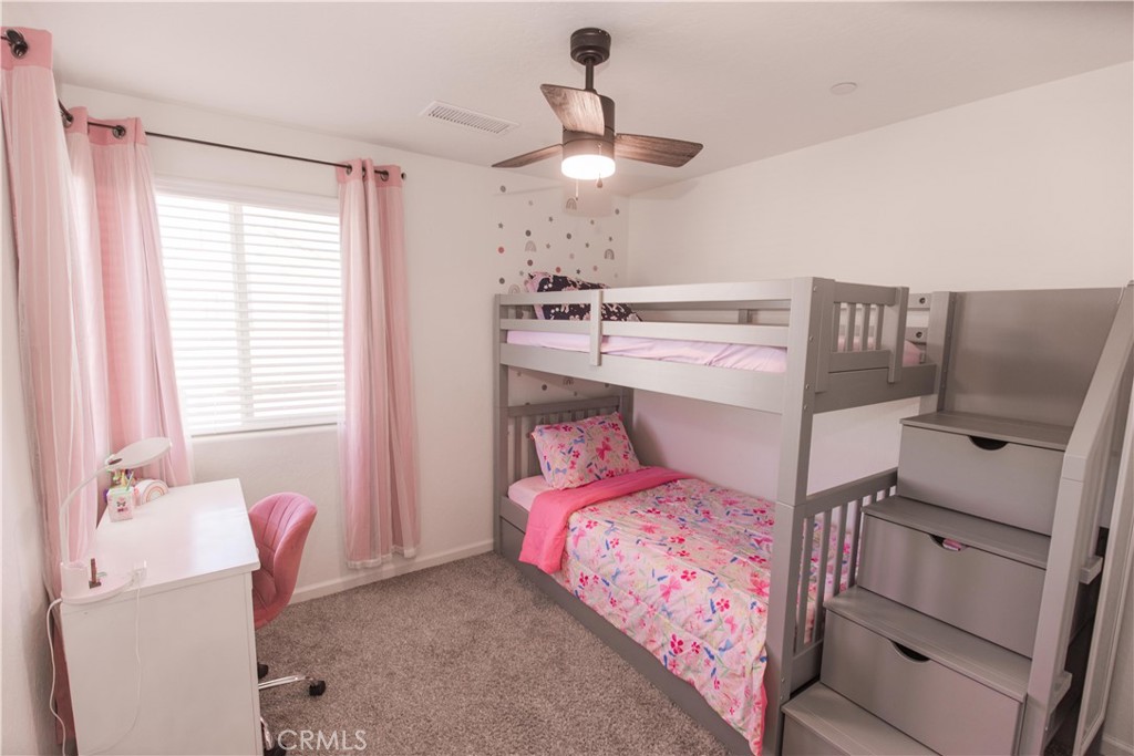 2020 N Ralph Ln, Clovis, CA 93619