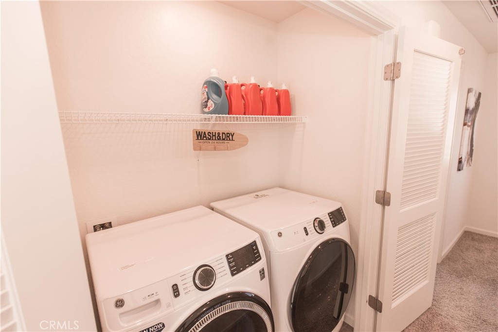 2020 N Ralph Ln, Clovis, CA 93619