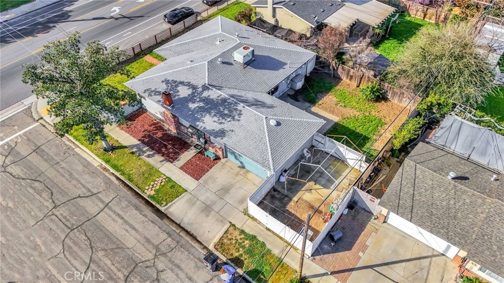 3495 E Dakota, Fresno, CA 93726