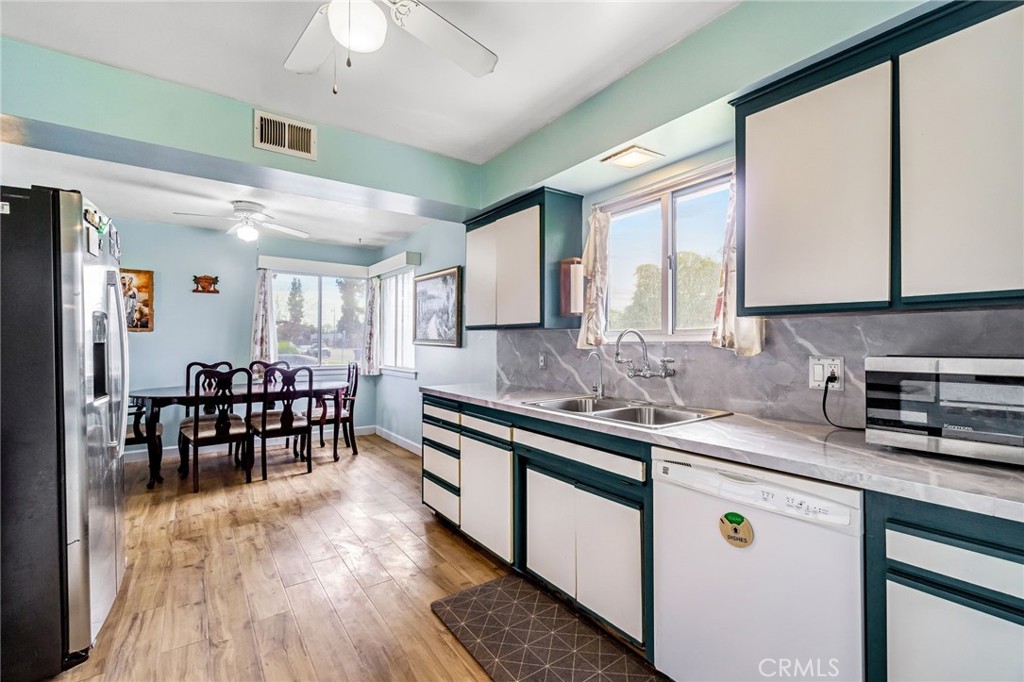 3495 E Dakota, Fresno, CA 93726