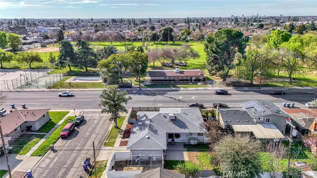 3495 E Dakota, Fresno, CA 93726