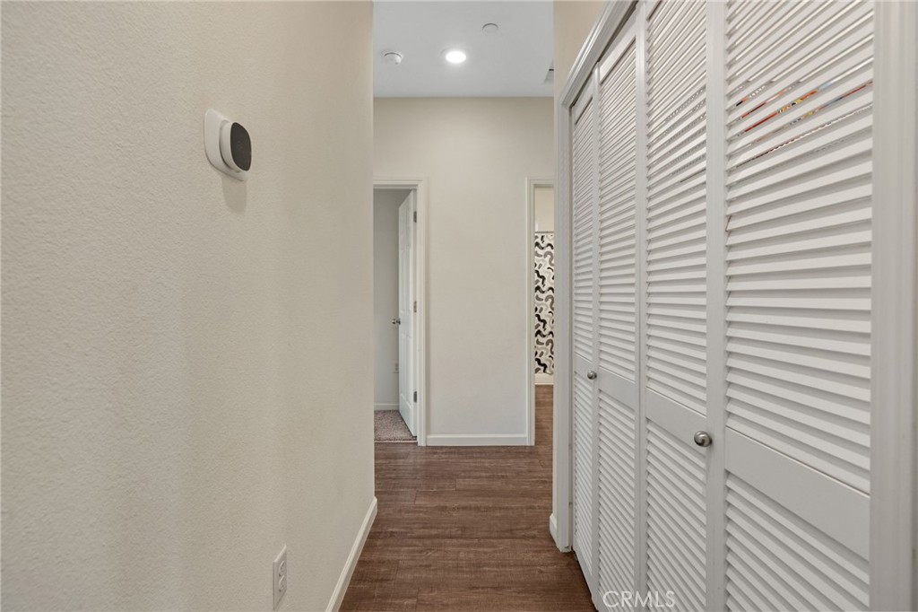 1237 E Orange St, Avenal, CA 93204