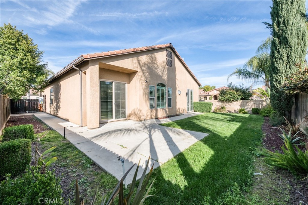 1563 E Via Mirasol, Fresno, CA 93730