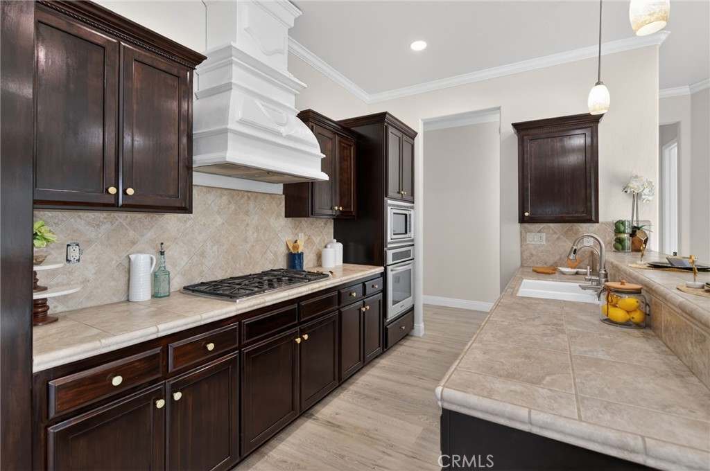 1563 E Via Mirasol, Fresno, CA 93730