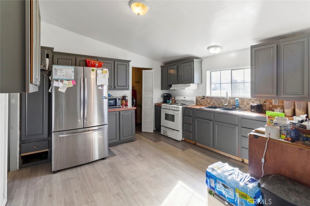 1668 Carmelita, La Grange, CA 95329