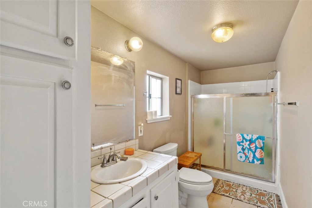 1668 Carmelita, La Grange, CA 95329