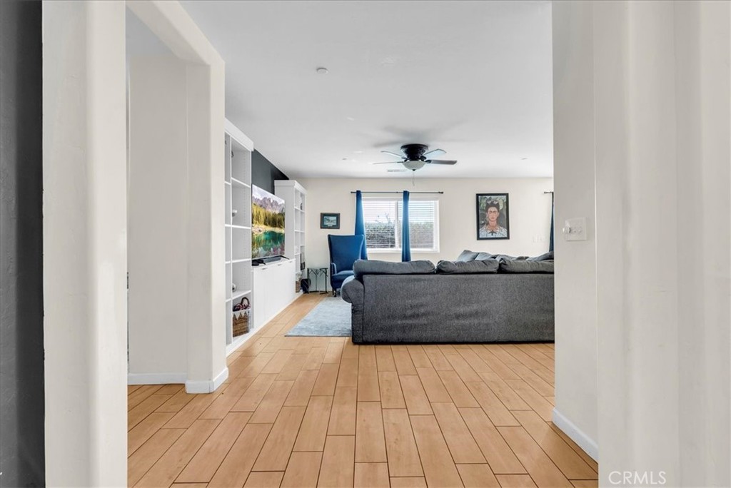 2439 Madeline Dr, Hanford, CA 93230