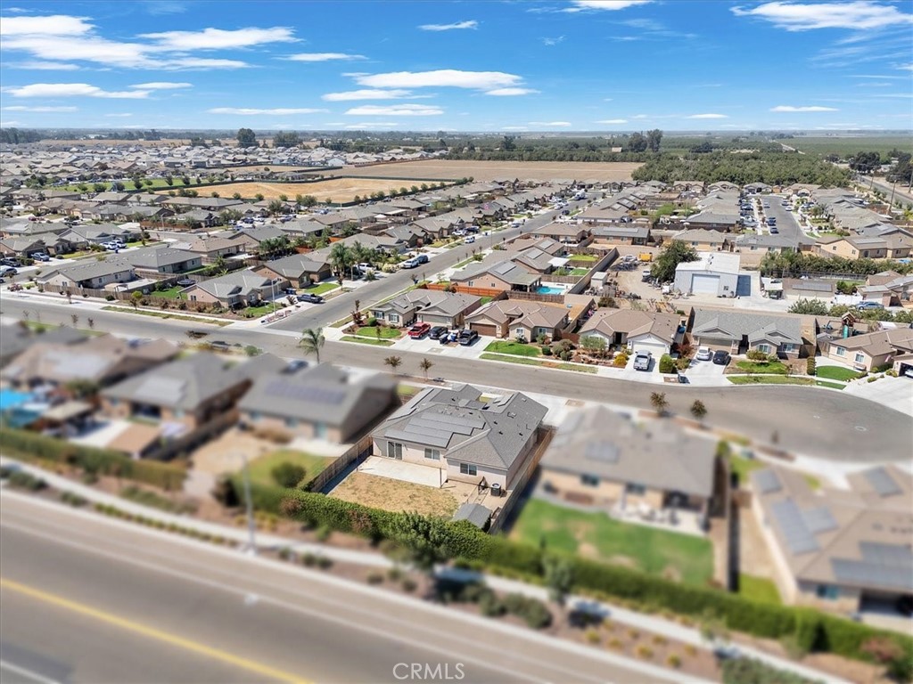2439 Madeline Dr, Hanford, CA 93230