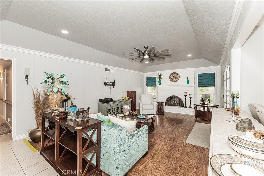 1572 W Millbrae, Fresno, CA 93711