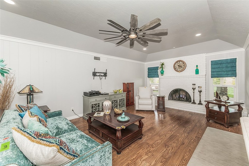 1572 W Millbrae, Fresno, CA 93711