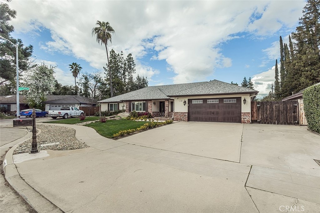 1572 W Millbrae, Fresno, CA 93711