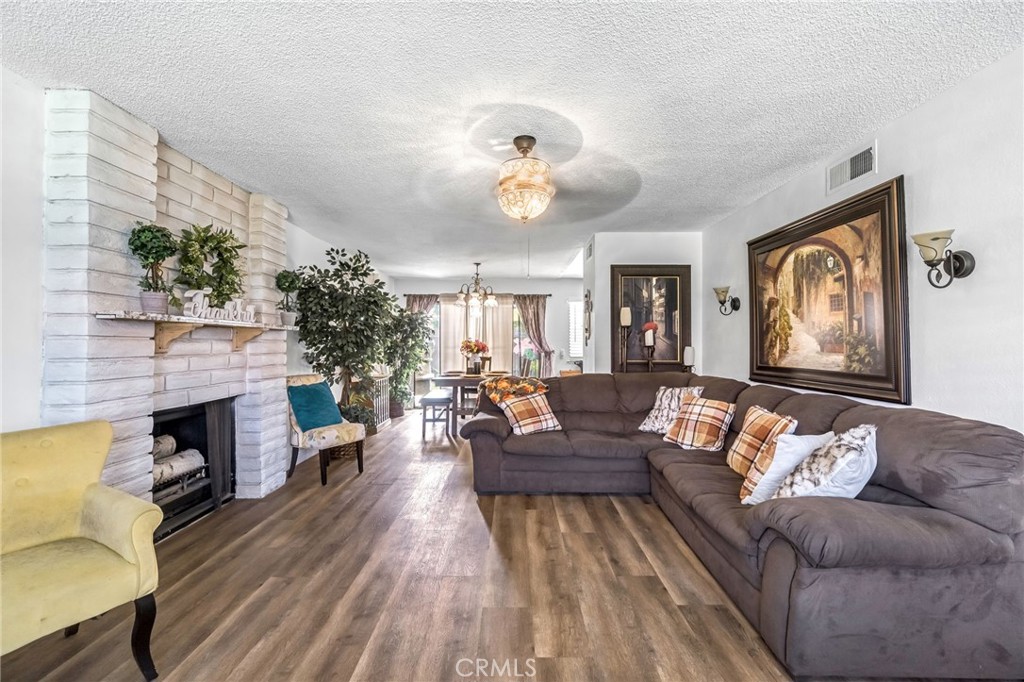 1751 W Santa Ana, Fresno, CA 93705