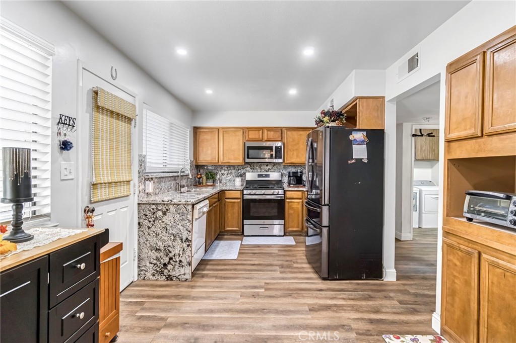 1751 W Santa Ana, Fresno, CA 93705