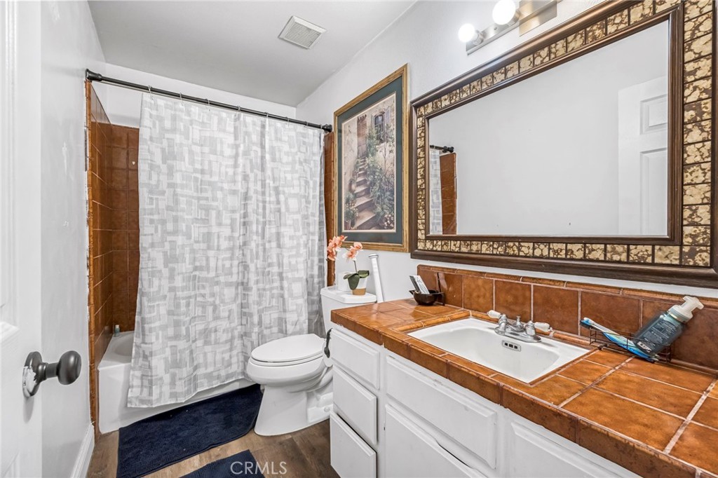 1751 W Santa Ana, Fresno, CA 93705