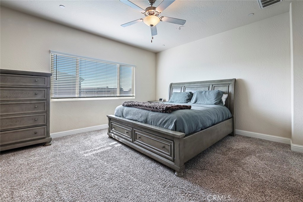 6883 E Robinson, Fresno, CA 93727