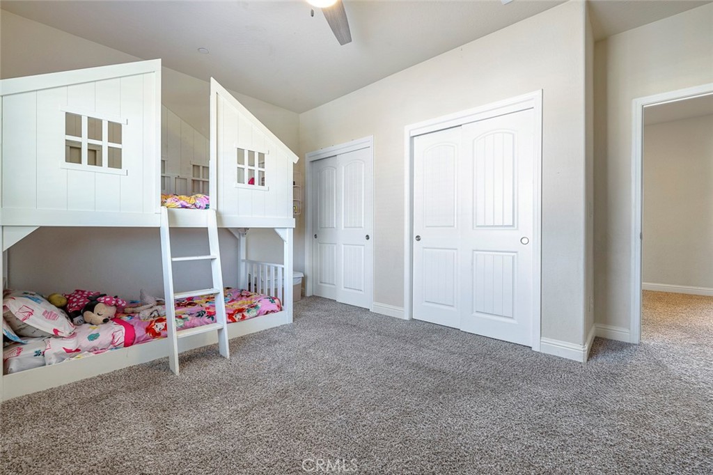 6883 E Robinson, Fresno, CA 93727