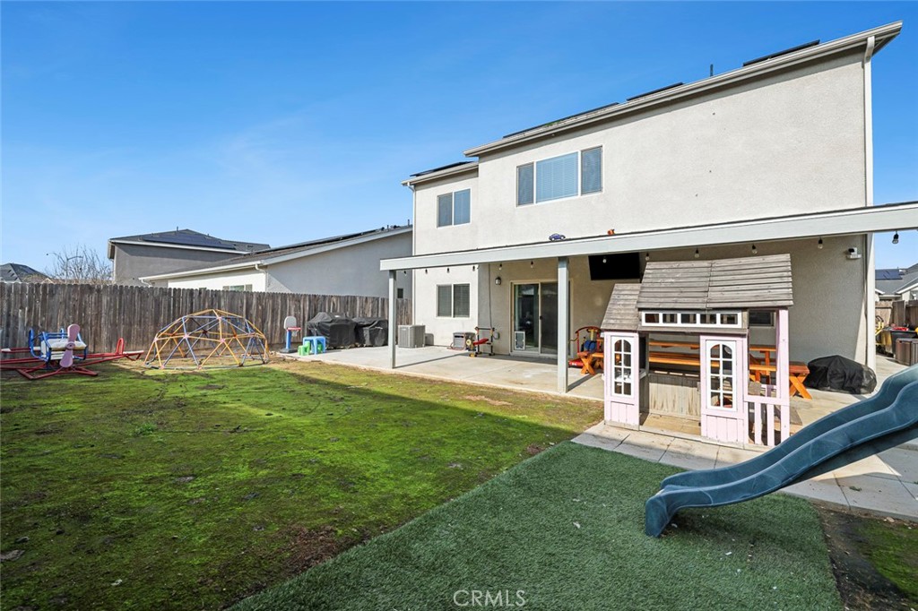 6883 E Robinson, Fresno, CA 93727