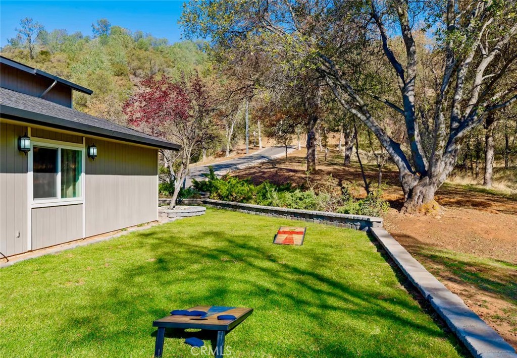 5615 Bear Trap Dr, Mariposa, CA 95338