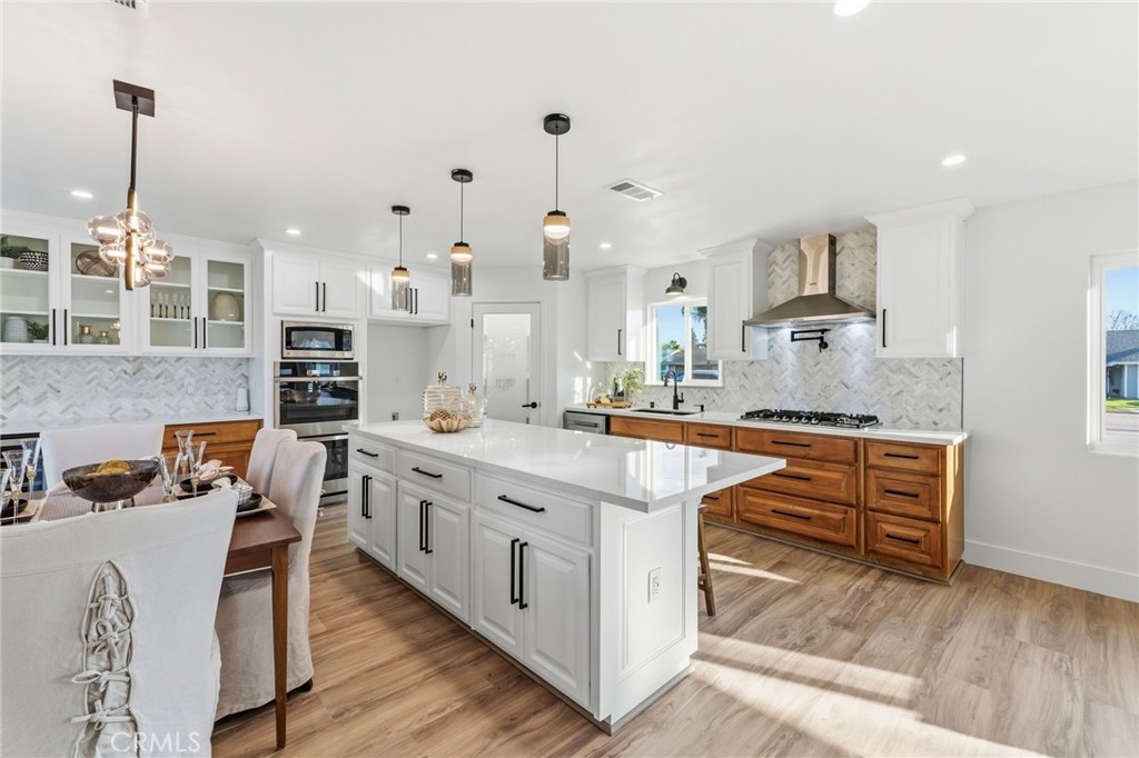 2325 Sierra Ave, Clovis, CA 93611