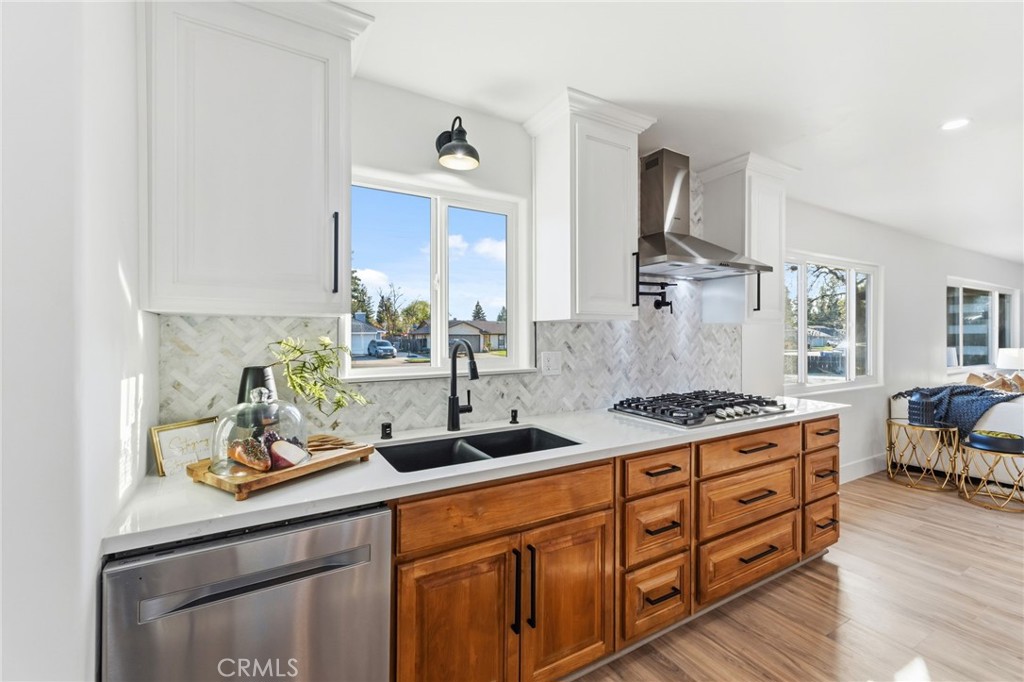 2325 Sierra Ave, Clovis, CA 93611