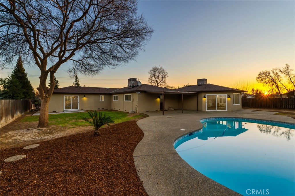 2325 Sierra Ave, Clovis, CA 93611