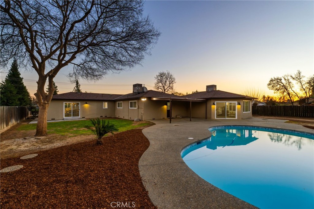 2325 Sierra Ave, Clovis, CA 93611