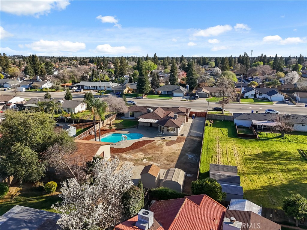 2325 Sierra Ave, Clovis, CA 93611