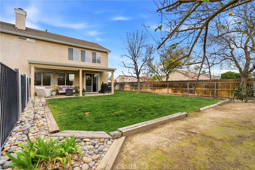 903 W Sandstone Ct, Hanford, CA 93230