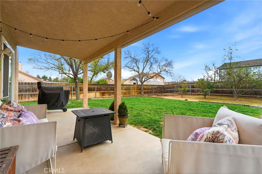 903 W Sandstone Ct, Hanford, CA 93230