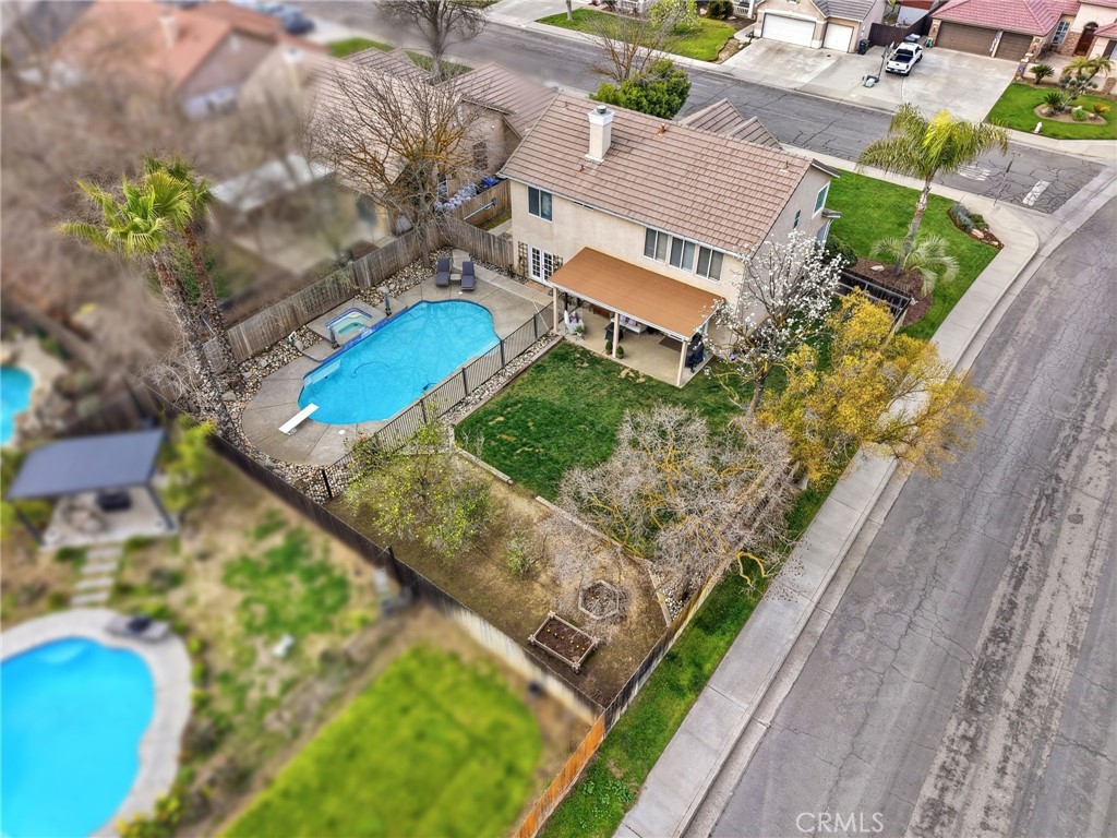 903 W Sandstone Ct, Hanford, CA 93230