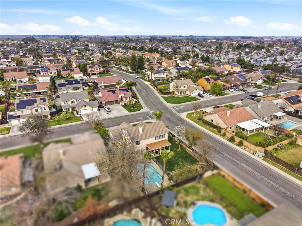 903 W Sandstone Ct, Hanford, CA 93230